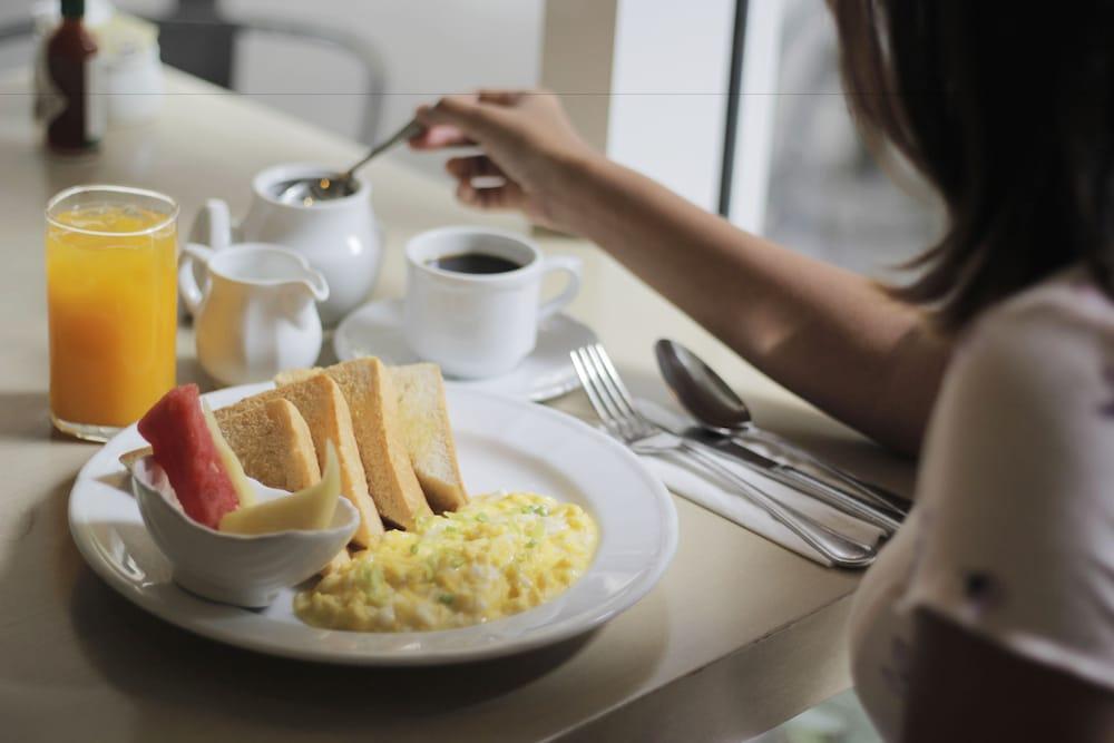 Hotel Citadines Salcedo Makati 4*